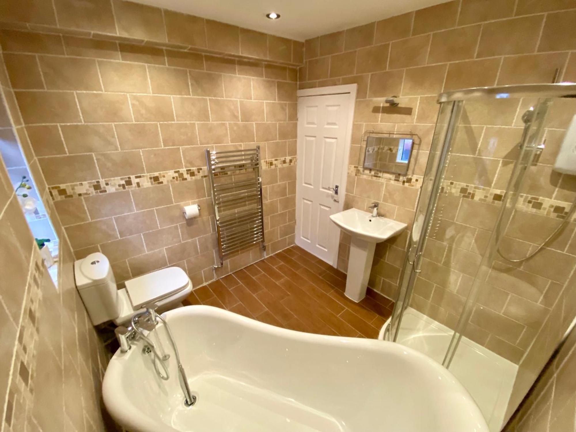 Entire Modern House Liverpool, 6 Bedrooms Екстер'єр фото