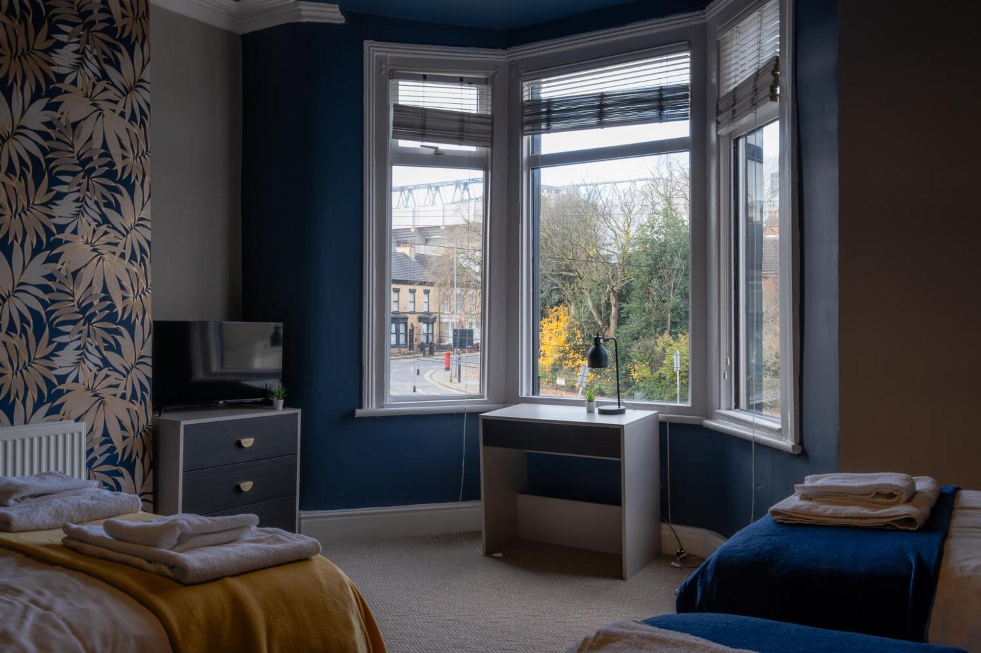 Entire Modern House Liverpool, 6 Bedrooms Екстер'єр фото