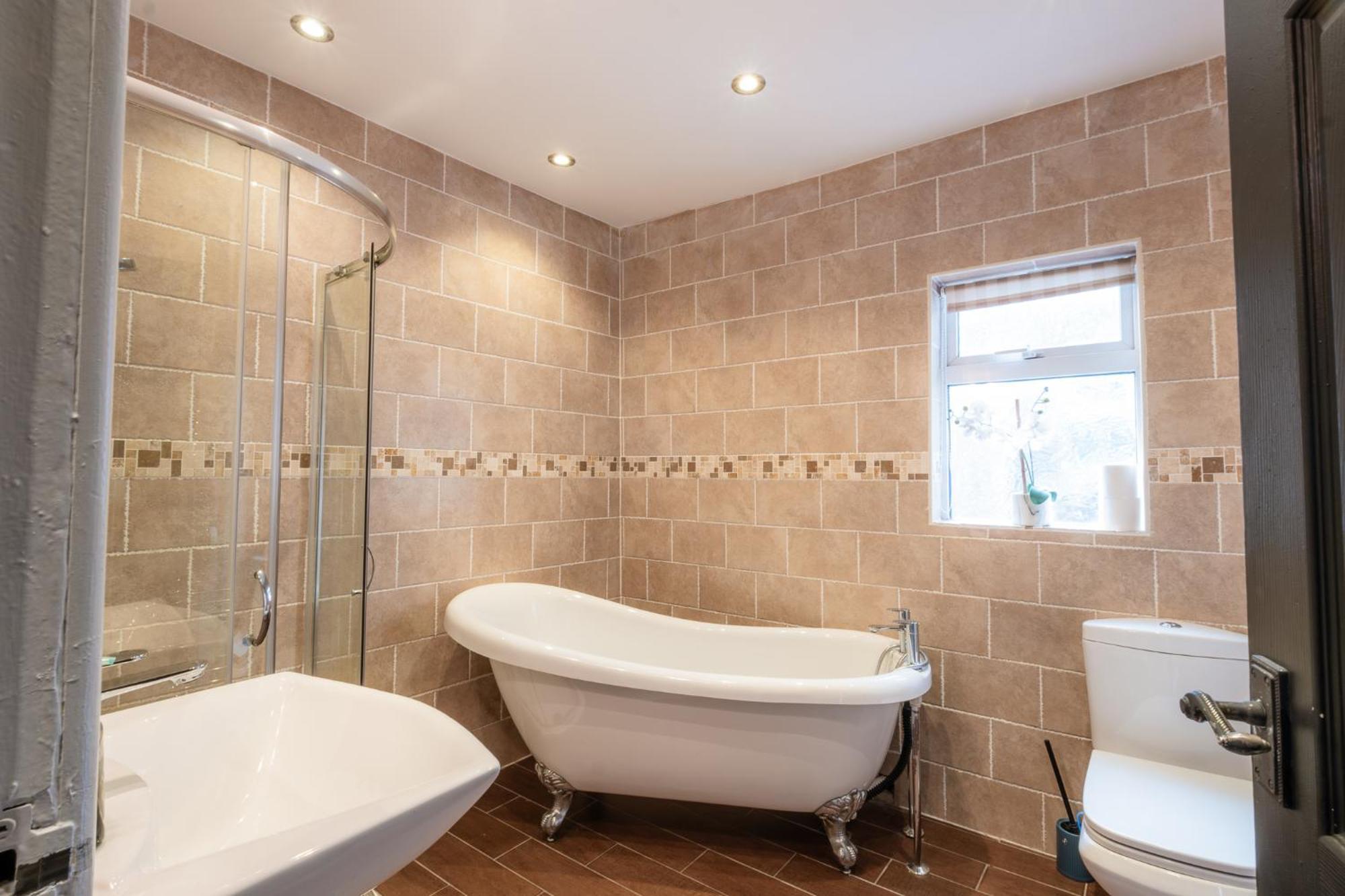 Entire Modern House Liverpool, 6 Bedrooms Екстер'єр фото